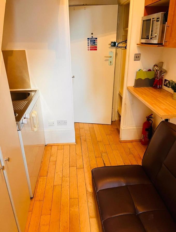 F10- Mezzanine 1St Floor Flat Fits 3 Near Paddington Lägenhet London Exteriör bild